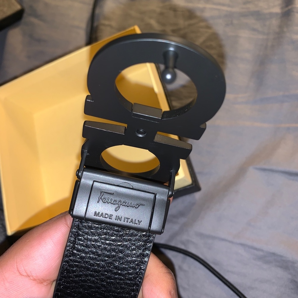 Men’s Ferragamo belt - Picture 3 of 3